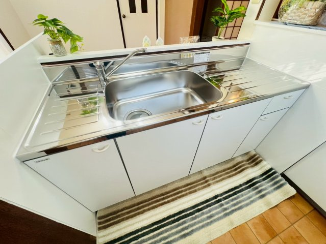 霞ヶ丘5丁目戸建のキッチン