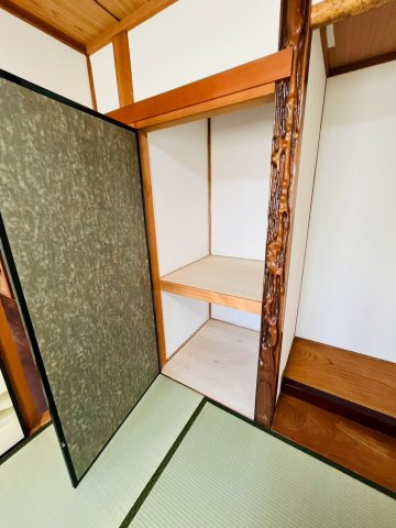 霞ヶ丘5丁目戸建の収納