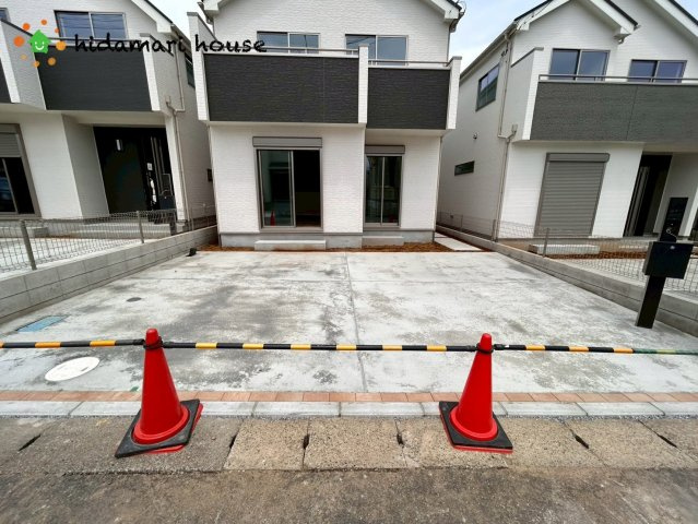 北本市宮内2期　新築戸建　ハートフルSの駐車場