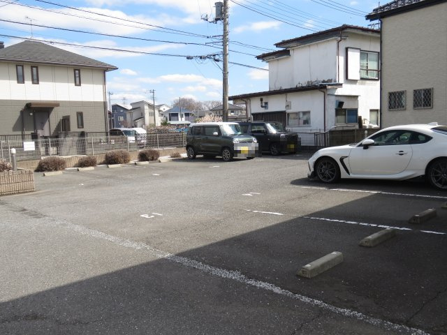 ウィンディアCの駐車場