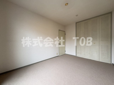 【洋室】 | ドミール久我山 | 絨毯5帖①
