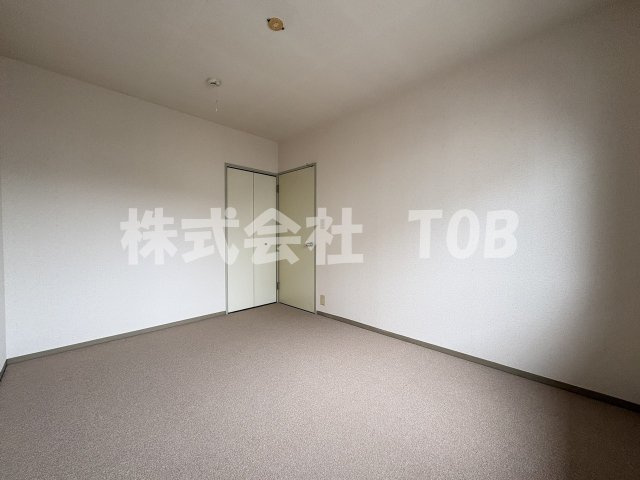 【洋室】 | ドミール久我山 | 絨毯5帖②