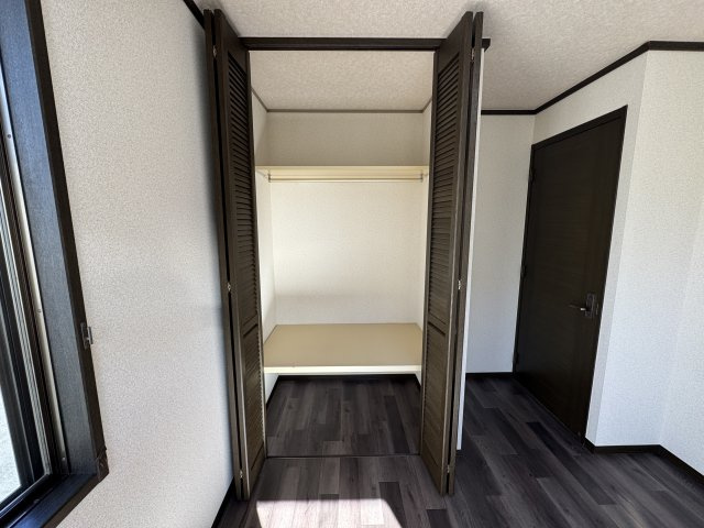 ウィスラービレッジ 7号の収納|クローゼット（洋室5帖）