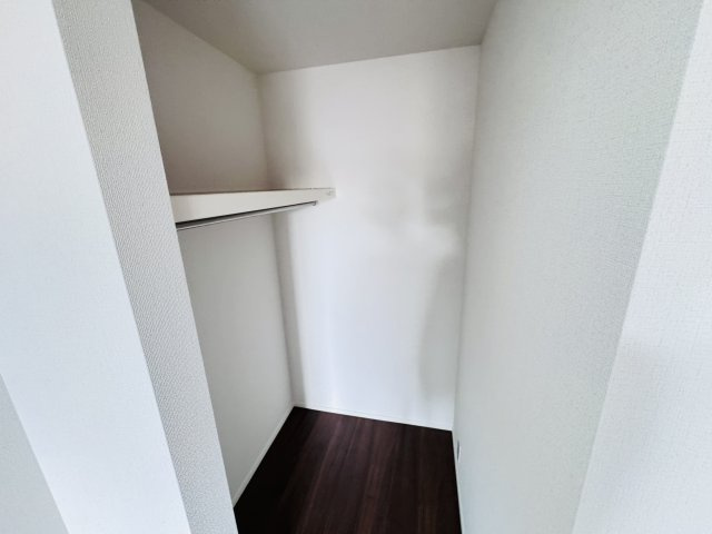 柏大津ケ丘1丁目（大津ヶ丘台第一小学校:徒歩9分）の収納|7.7帖寝室・ウォークインクローゼット