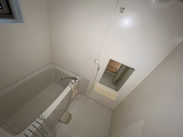 浴室に窓有り