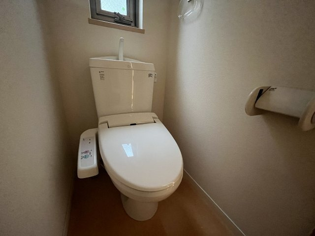 温水洗浄便座付きで便利
