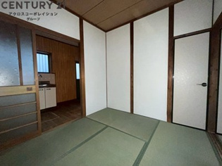 大庄北三丁目戸建の居間