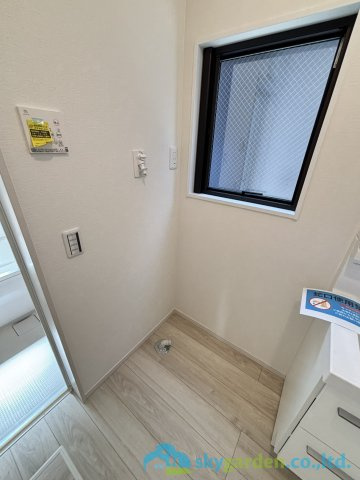 平塚市袖ケ浜4期　新築戸建　全3棟2号棟のランドリースペース