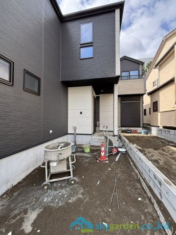平塚市袖ケ浜4期　新築戸建　全3棟2号棟の駐車場