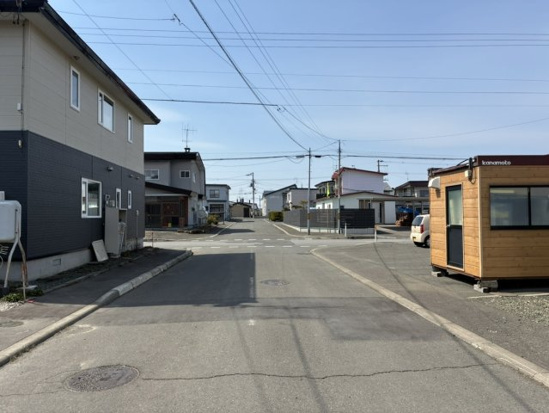 北見市北央町１１０番地４７　新築平屋建の前面道路含む現地写真