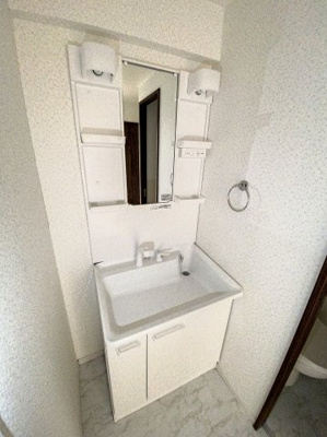 【独立洗面台】 | FUSEマンション | ※同建物ほかのお部屋の写真です。