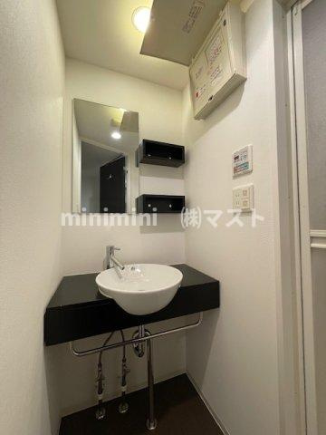 セレニテ本町エコートの洗面所