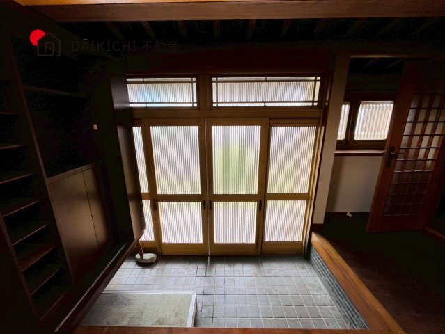 【玄関】 | 鴻巣市宮地3丁目　中古戸建　