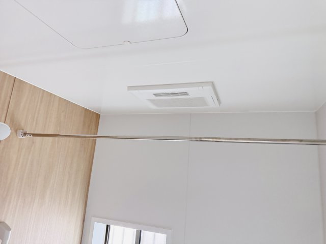 柏市戸張新築戸建の冷暖房・空調設備|雨の日も安心の浴室乾燥機つき