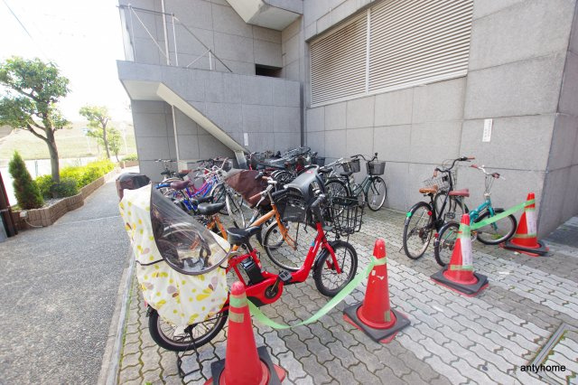 ザグランドビューオオサカ　仲介手数料無料の駐車場