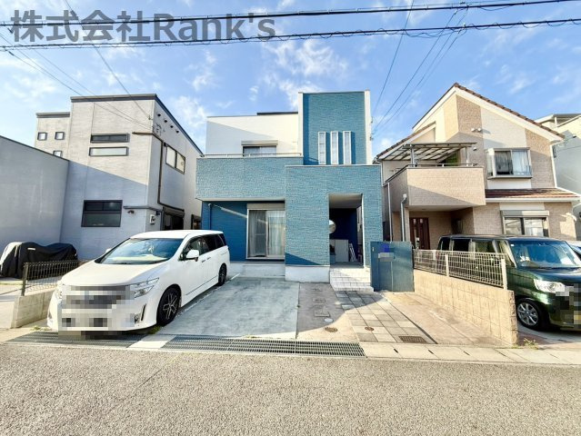 神戸市西区水谷1丁目の外観|吹き抜けリビングダイニングこだわりの注文建築です♪広々ファミリークローゼット付き♪駐車2台可♪