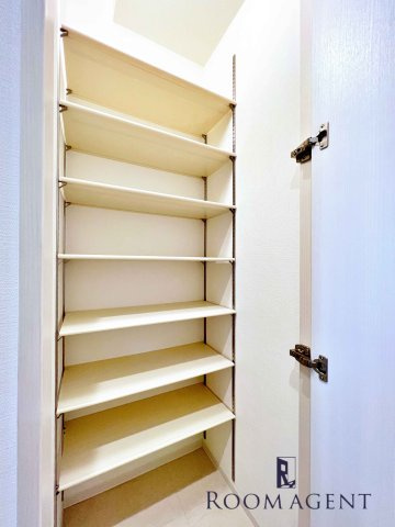 S-RESIDENCE浅間町の玄関