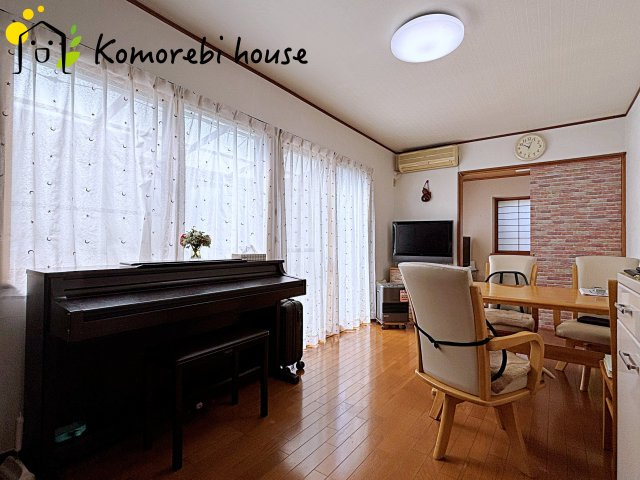 桶川市若宮一丁目　中古戸建ての居間・リビング|26.4.11　撮影済み