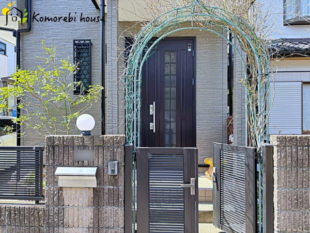 桶川市若宮一丁目　中古戸建ての玄関|26.4.11　撮影済み