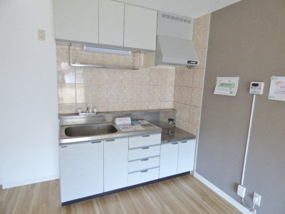 【キッチン】 | ニューリバティ藤田 | 上下に収納があり収納力豊富です♪　