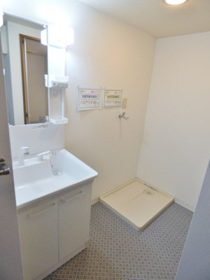 【洗面所】 | ニューリバティ藤田 | 洗濯機置場あります。