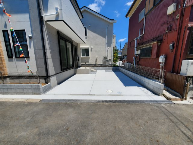 三郷市　新和2丁目　新築戸建　全1棟の駐車場|駐車場です