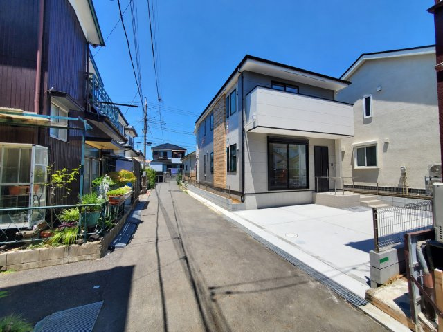 三郷市　新和2丁目　新築戸建　全1棟の前面道路含む現地写真|前面道路含む現地写真です