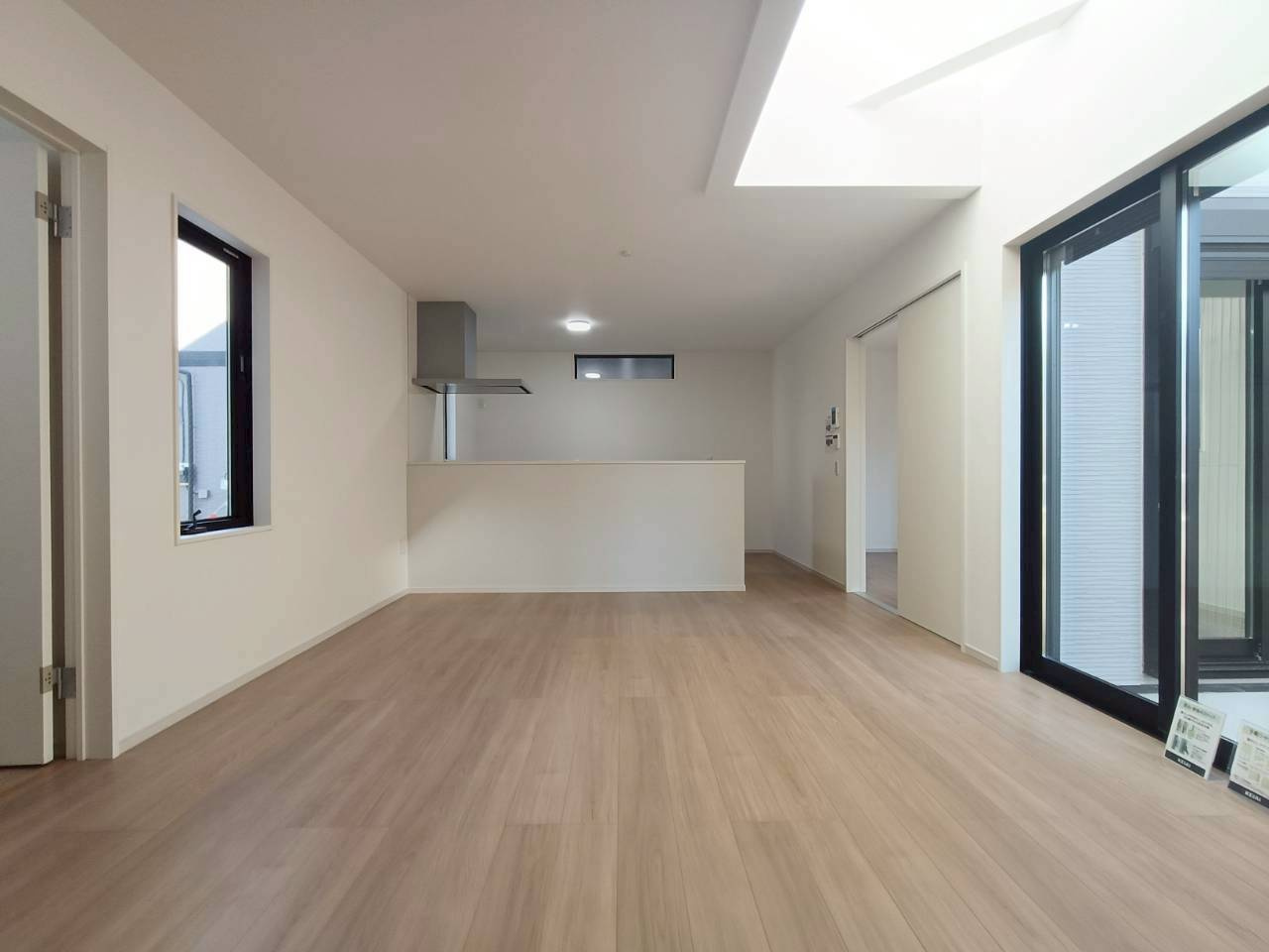 三郷市　新和2丁目　新築戸建　全1棟の居間・リビング|施工例です