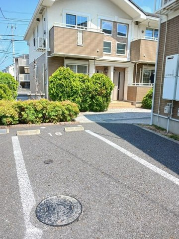 オースティンハウスⅡの駐車場