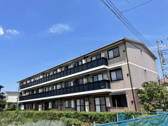 サンモール六実の外観