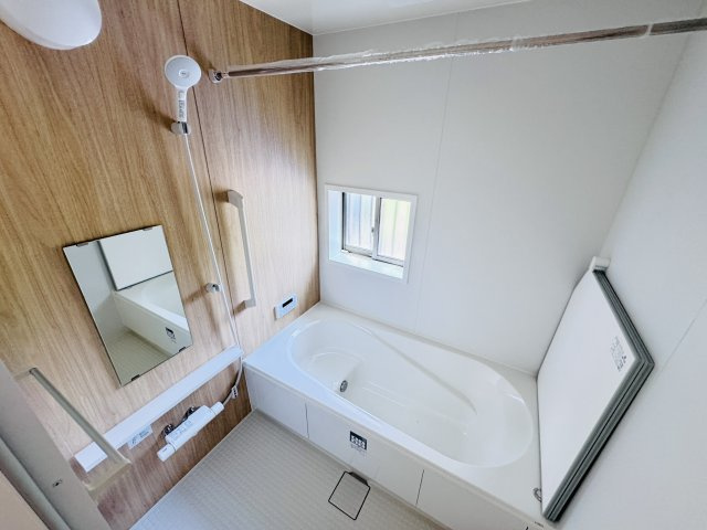 柏市戸張新築戸建の浴室|手元で水流オンオフシャワーヘッド・足を伸ばせる広々浴槽で毎日リラックス♪