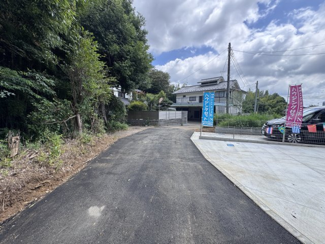 柏市戸張新築戸建の前面道路含む現地写真|北側前面道路