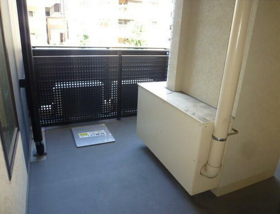 【バルコニー】