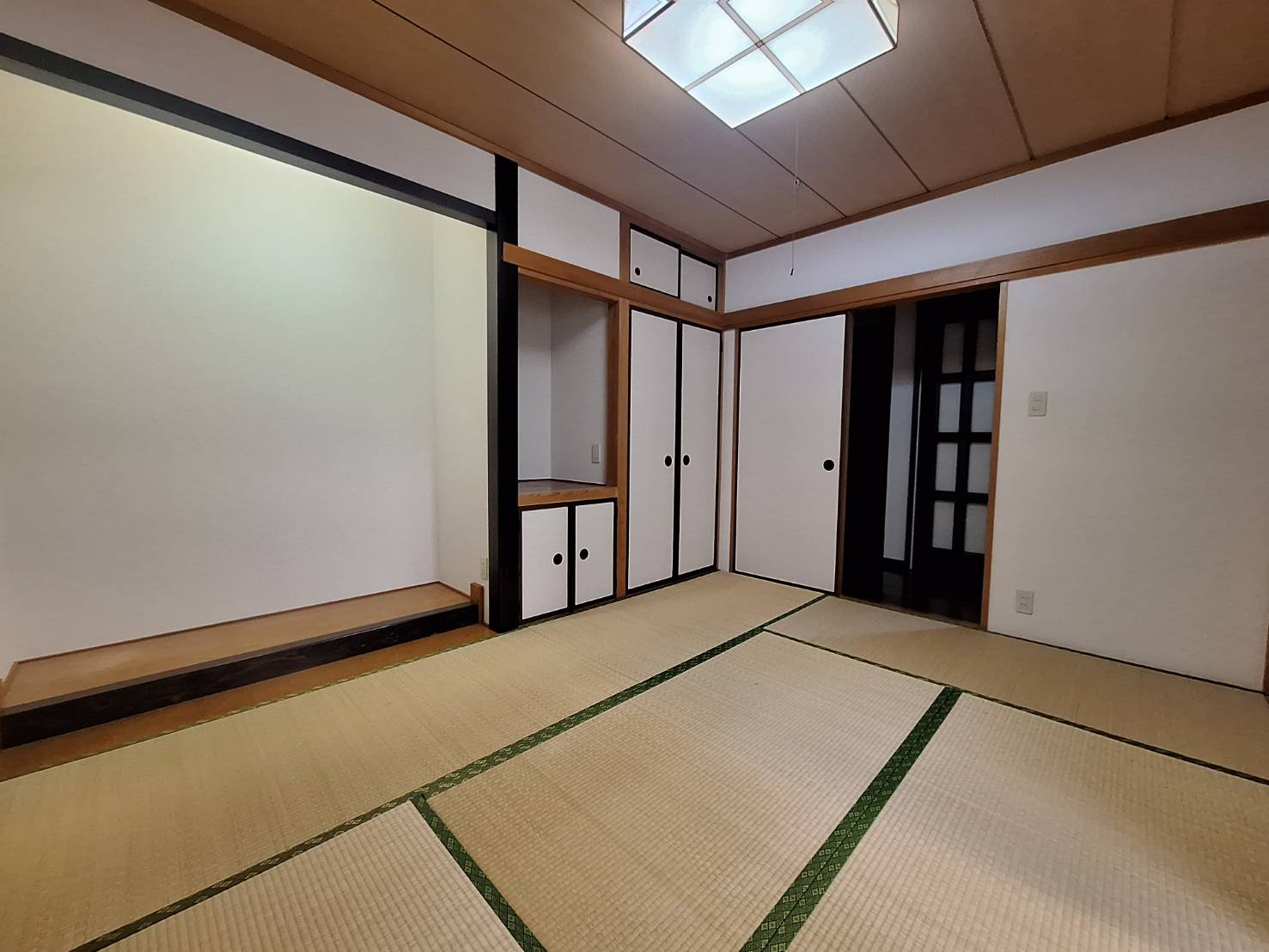 小島町二丁目貸家の和室