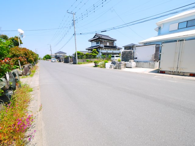 長生郡白子町中里　中古戸建の前面道路含む現地写真|内外装リフォーム令和6年12月敷地260坪民泊仕様履歴あり プールウッドデッキ付海まで徒歩約10分