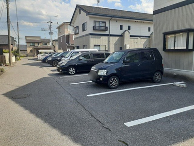 【駐車場】 | ガーデンハウスＡ