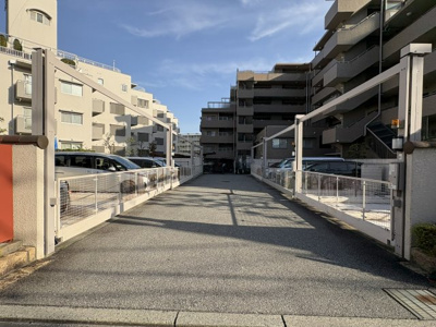 【駐車場】 | ジオ西宮仁川ソルコリーナ | 駐車スペースもあります