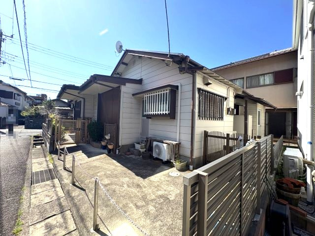 売土地　沼津市中原町のその他|駐車スペースも完備できます！
