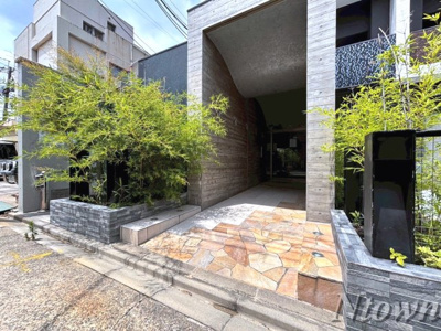 【エントランス】 | HANANOKI RISE | 清潔なエントランスです