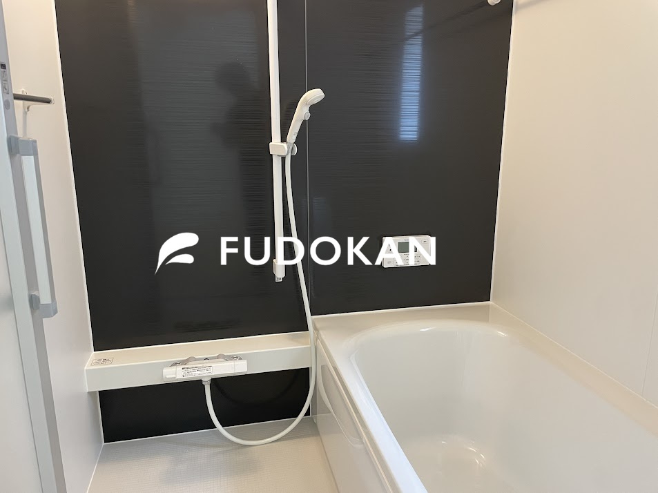 山形市松波第4【新築建売】の内観：施工例|広々浴室は、ゆったりとくつろいで疲れを癒す空間です。