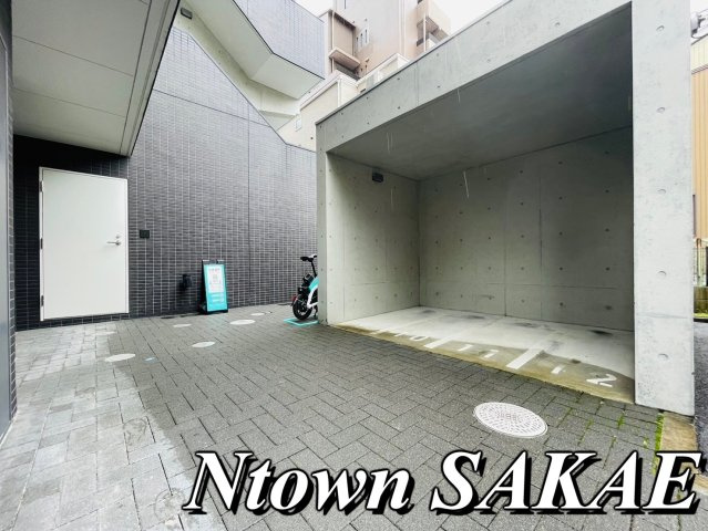 【その他共用部分】 | HANANOKI RISE | オートバイ駐輪場です