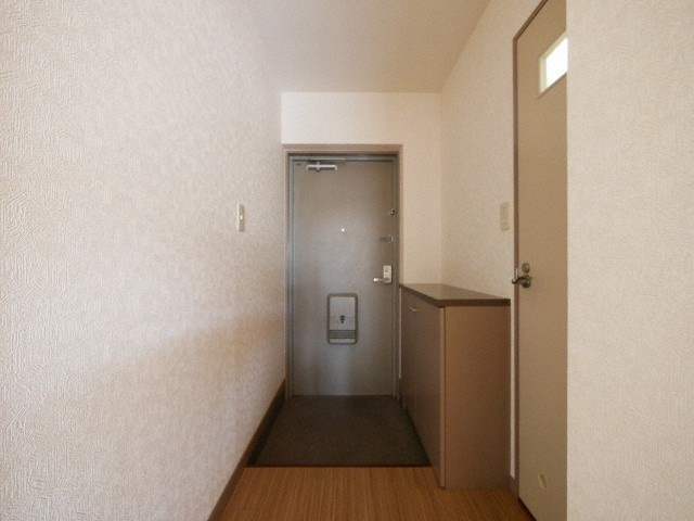 ピエモンテ二日市の玄関