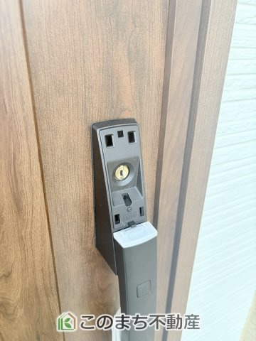 いろどりアイタウン日光市瀬尾22-P3の設備|玄関キーは上下２箇所のダブルロックキーで安全に配慮してます☆
