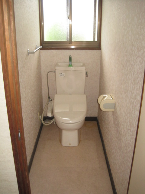 古熊1丁目戸建てのトイレ