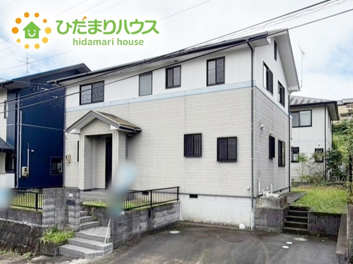 いわき市泉町黒須野字早稲田　中古戸建の外観|駐車2台可能で、急な来客時にも安心ですね☆彡