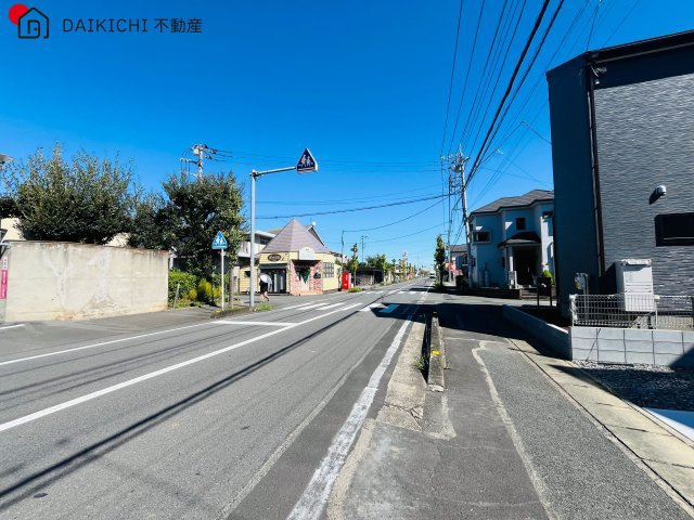 【前面道路含む現地写真】 | 東松山市五領町　LiveleGarden.S　新築戸建　全3棟　2号棟