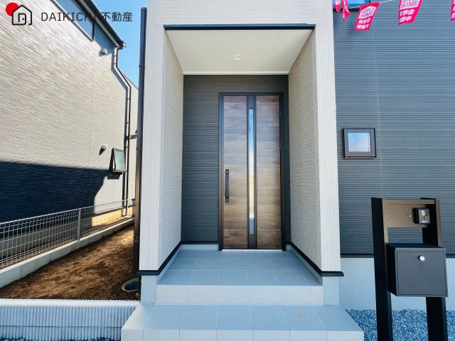 【玄関】 | 東松山市五領町　LiveleGarden.S　新築戸建　全3棟　2号棟