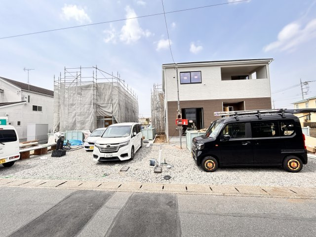 【Cradle garden】小山市喜沢 第8 全3棟の前面道路含む現地写真|〇分譲地〇
スーパーやコンビニなど、毎日の生活に欠かせない利便施設を今から現地で確認されることをおススメします。
もちろん弊社営業がご案内する事も可能です！
※2026年4月撮影