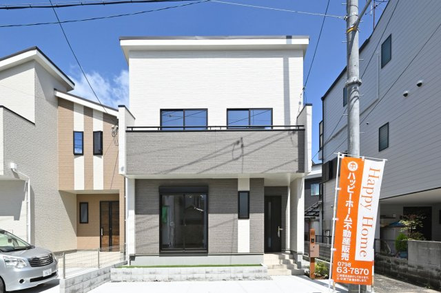 ハートフルタウン昆陽泉町4丁目新築一戸建て│南向き3LDK+駐車駐輪の外観|現地外観正面写真です。