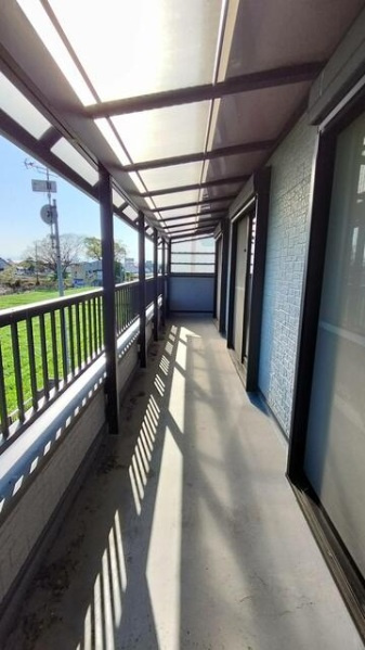 熊谷市上川上　中古住宅（土地68坪超！建物39坪超！）のバルコニー